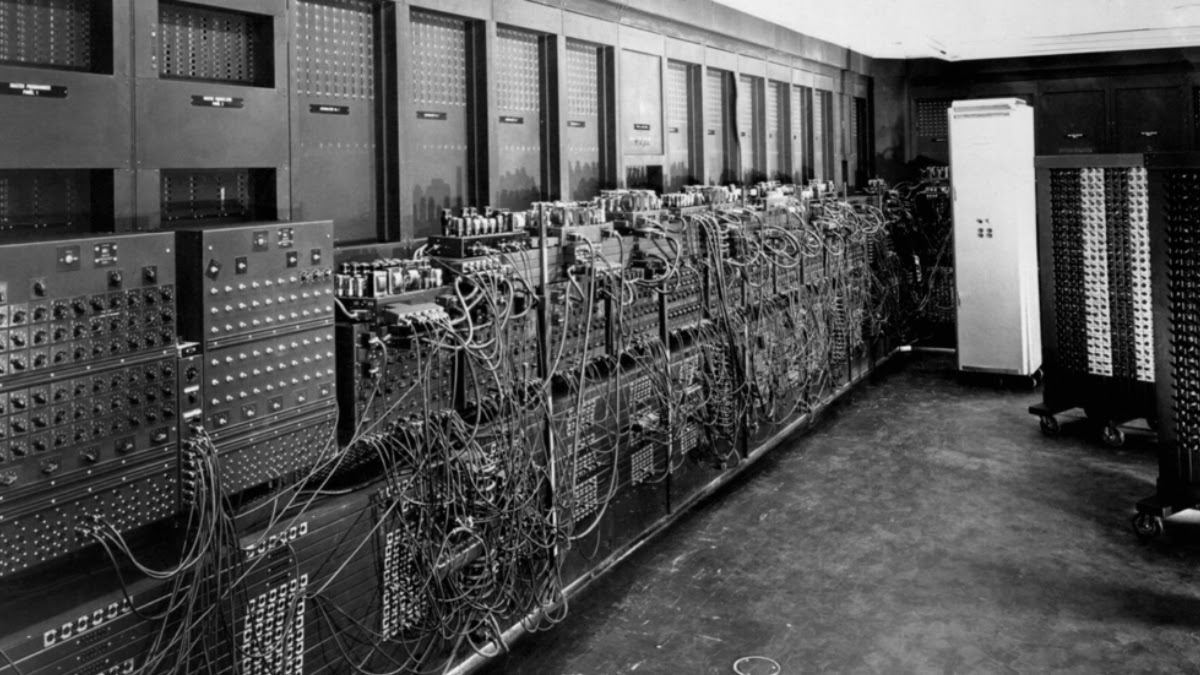 আধুনিক কম্পিউটারের জনক কে ?