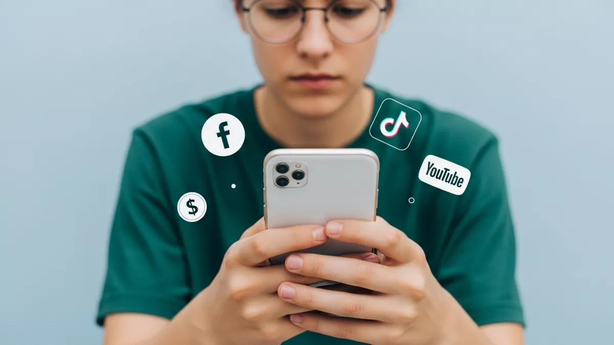 টিকটক-ইউটিউব